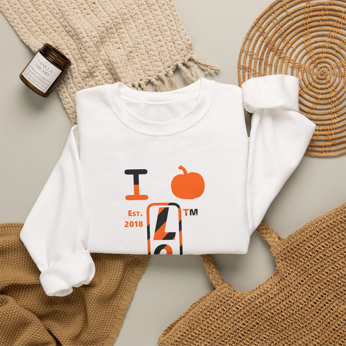 I pumpkin LongD Chicago positive upright pixel-weighted 12-striped logo crewneck sweatshirt