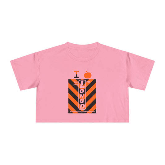 I pumpkin LongD Tag-domain negative upright downward chevron logo crop tee